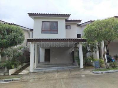 Alquiler Casa Brisas del Golf Ih
