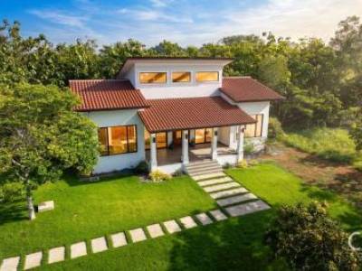 Villa de 3 Rec&aacute;maras de Reciente Construcci&oacute;n en Venta en Rinc&oacute;n Beach Estates, Boca Chica