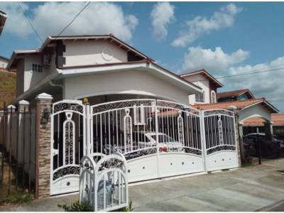 Casa en Barrio Col&oacute;n, La Chorrera