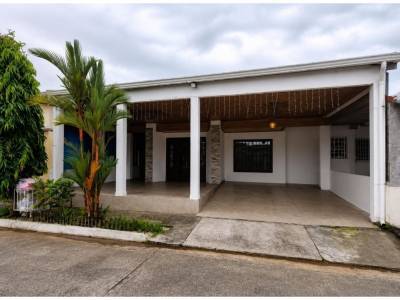Casa en Rufina Alfaro, San Miguelito