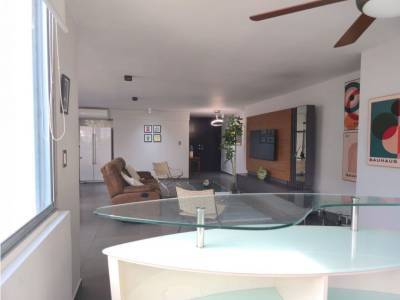 Apartamento en El Cangrejo, Ciudad De Panam&aacute;